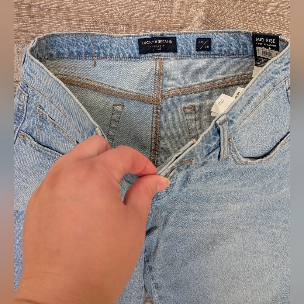 NWT Lucky Brand Mid Rise Authentic Straight Leg Cropped Jeans Size 10, 30 - Picture 4 of 13